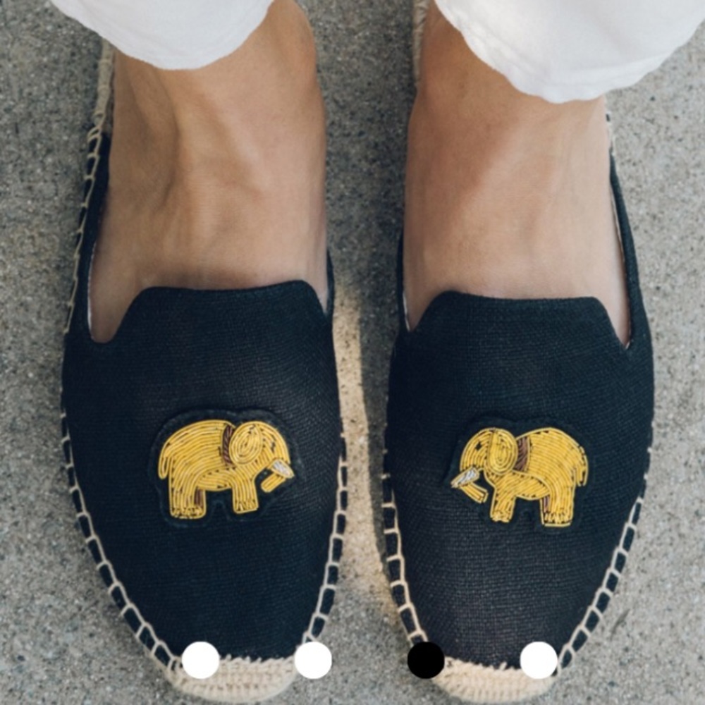 NWT Soludos Elephant Beaded Mule